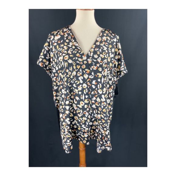 Addition Elle V Neck Top Dolman Sleeve Sz 3X Satin Abstract Chicken Print NWT - Picture 1 of 7